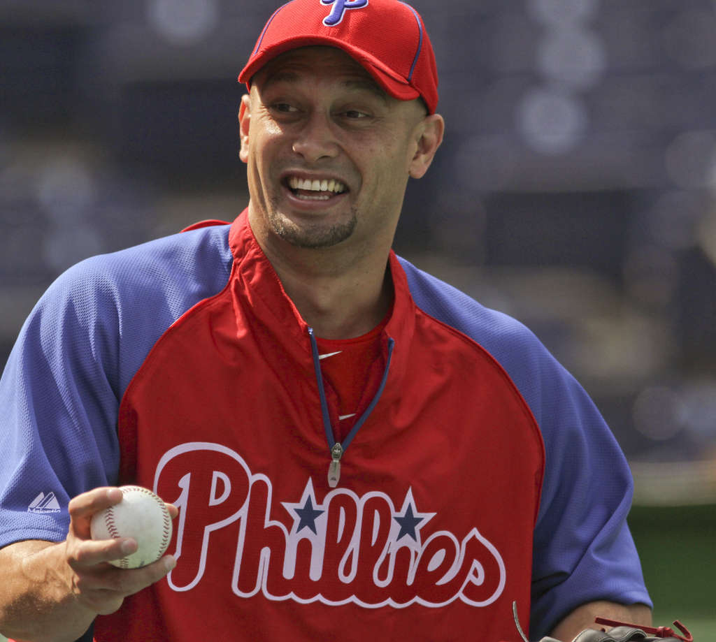 MLB All-Star Shane Victorino hosts benefit for underserved youth