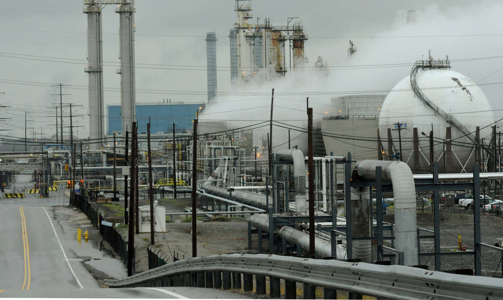 The Sunoco refinery in Marcus Hook will receive materials from W. Pa. for shipment to global markets.