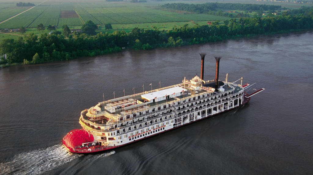 Mississippi Queen Paddle Steamer