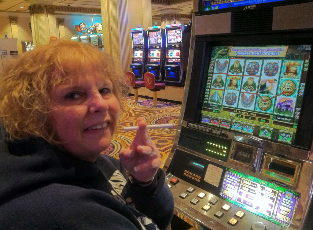 Casinos blow hot and cold on smoking policy