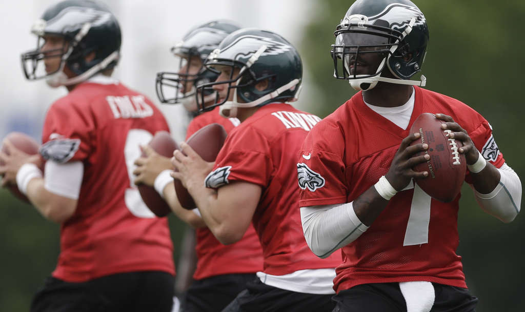 Eagles Face Vick Decision With Kelly As Coach