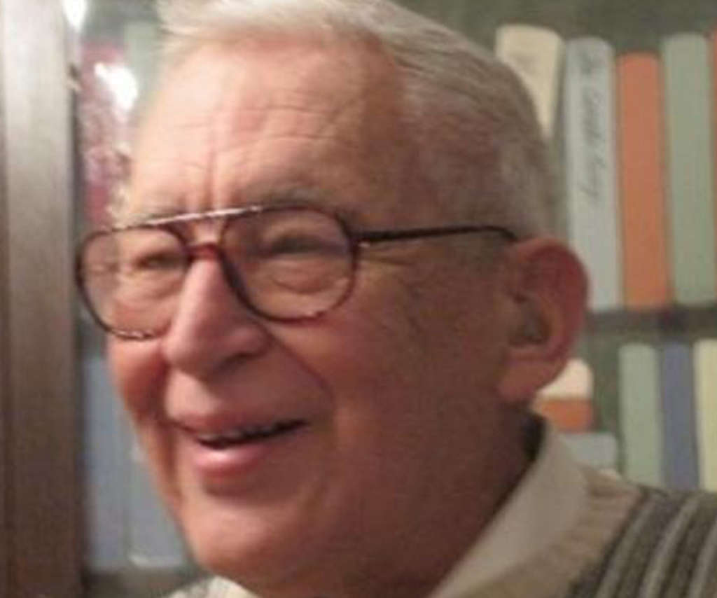 Wesley O. Pipes, 81, Drexel professor