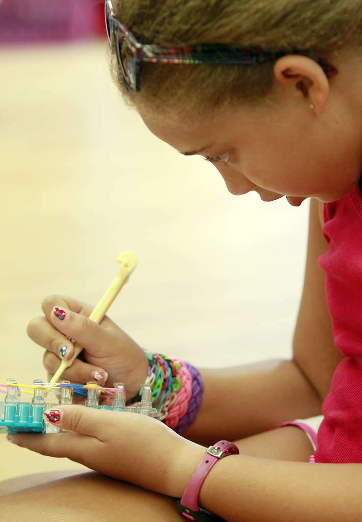 Parents: Don't Get Rid of Your Kids' Silly Bandz and Rainbow Loom  Bracelets!