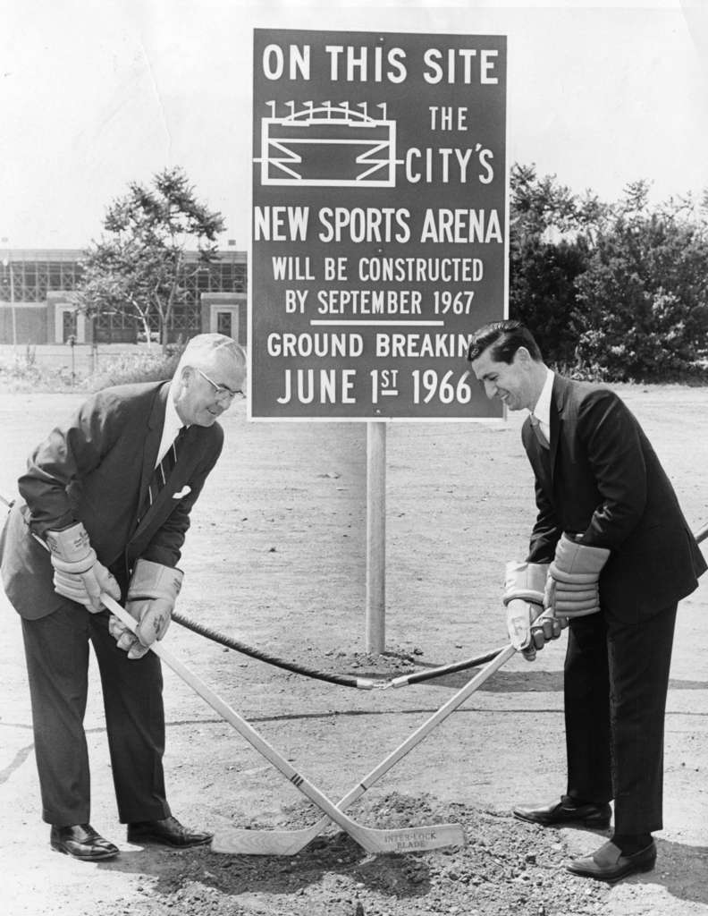 Jerry Wolman, Eagles and Flyers Owner, Dies at 86 - The New York Times