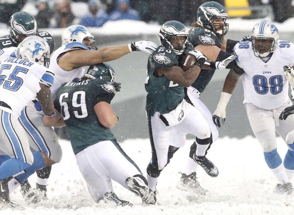 Brent Celek: LeSean McCoy's game in snow 'insane'