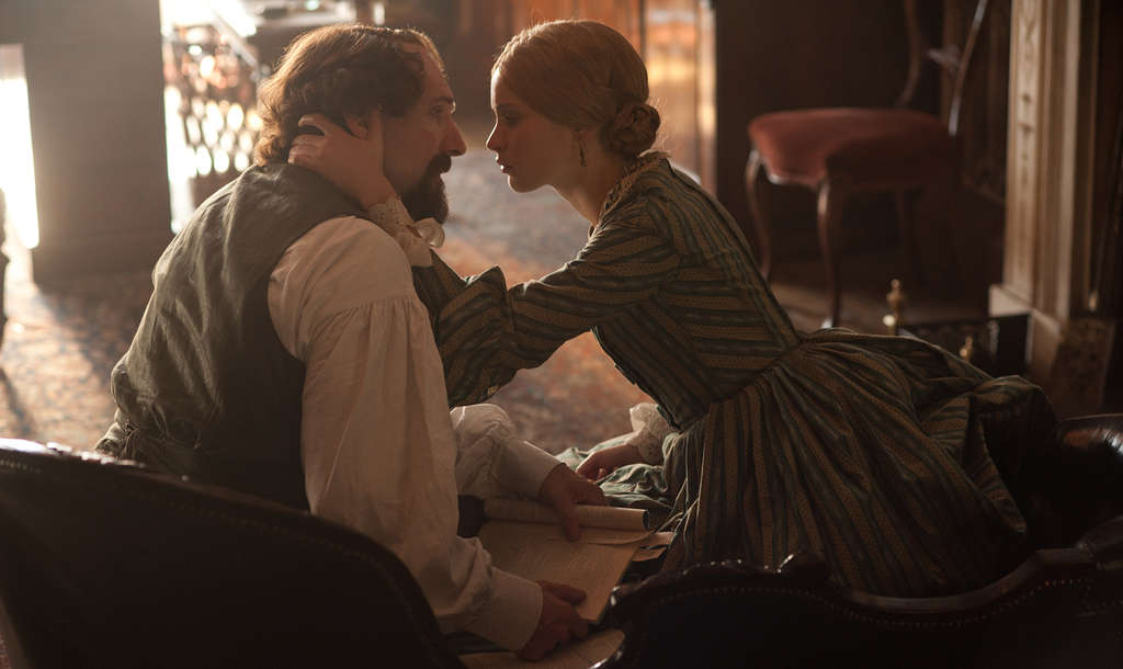 Movie review Invisible Woman a fine study of love, social pressure picture image