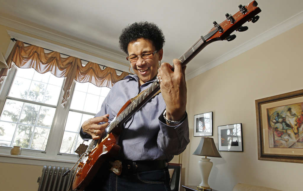 Monnette Sudler, Philly jazz guitar great, has died at 68