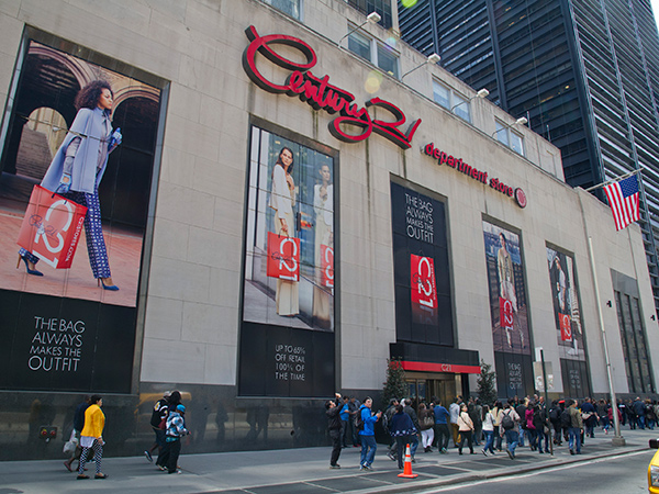 Saks Fifth Avenue Opens New Downtown Outpost