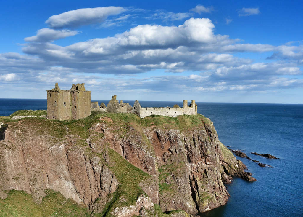 Dunvegan Castle: Invading hordes help secure the MacLeods' Skye