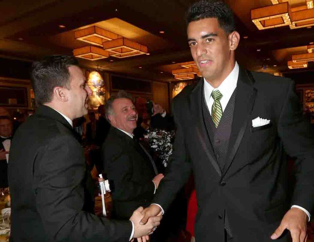 Marcus Mariota willing to mentor teammates, talks reuniting with