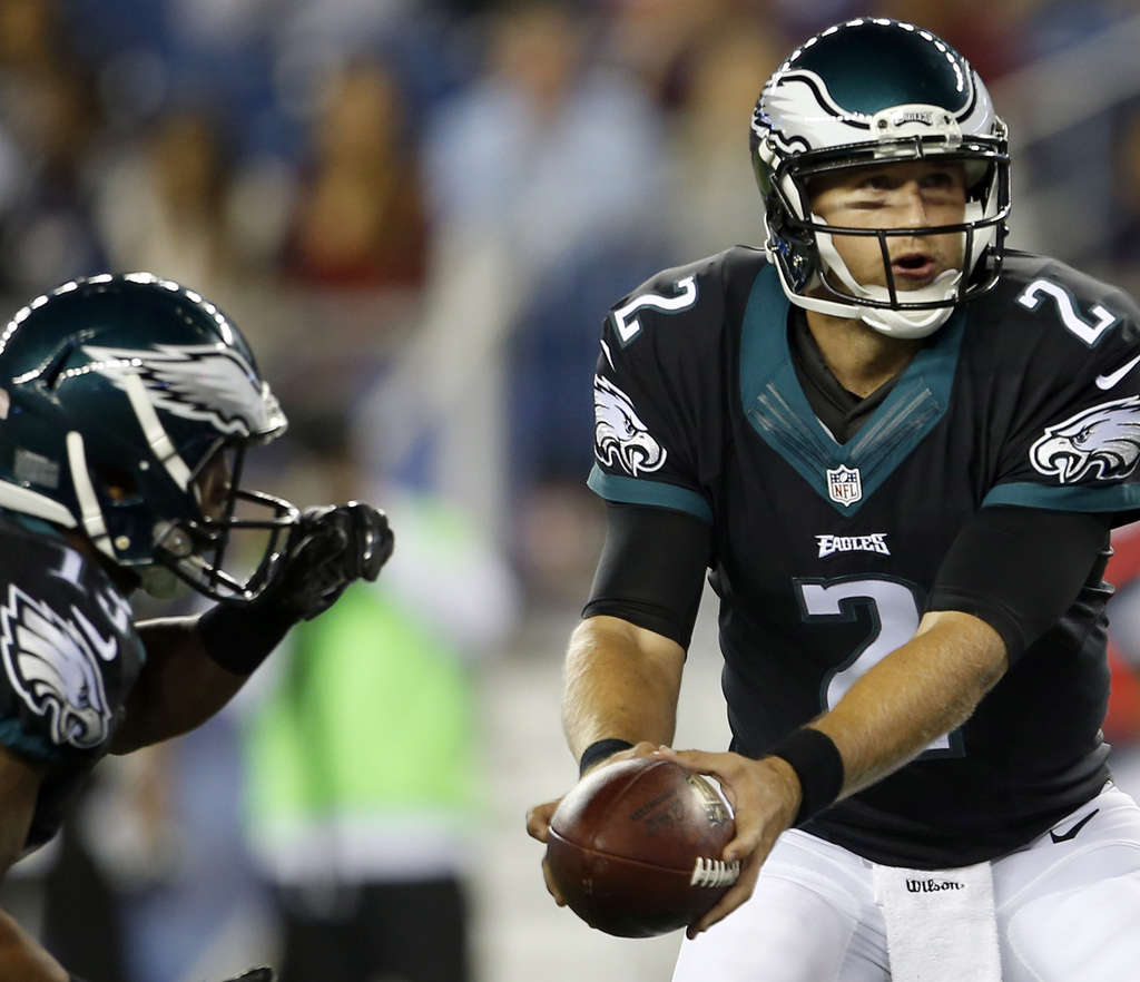 Eagles trade QB Matt Barkley to Cardinals, clear spot for Tebow