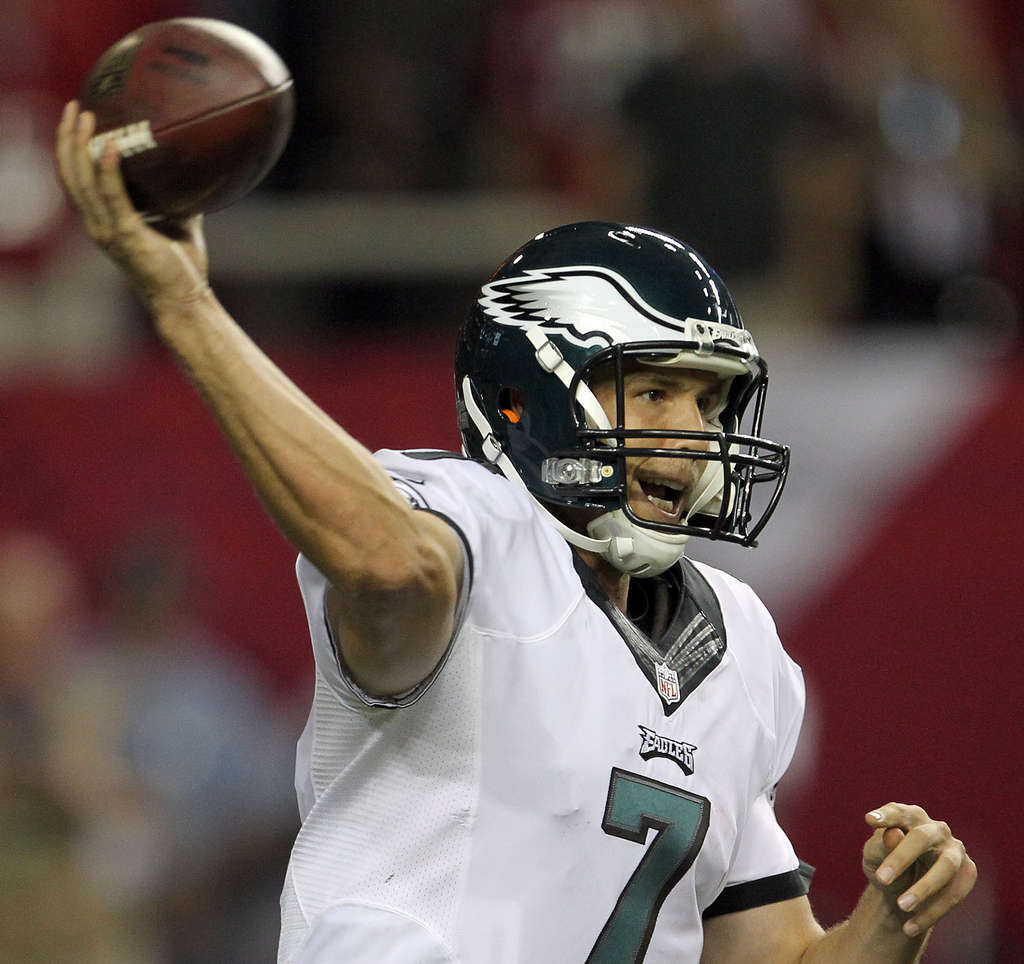 Sam Bradford's debut with Eagles is half full