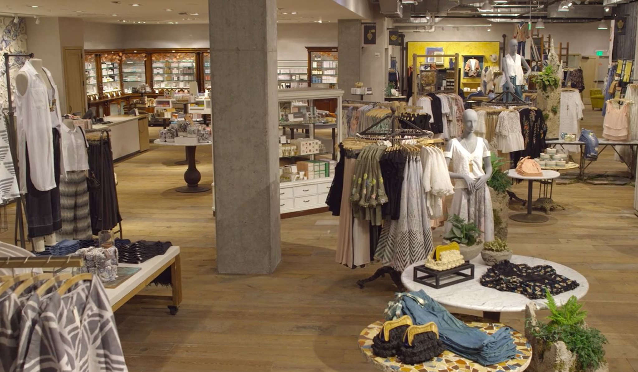 Urban Outfitters' Anthropologie opens home goods, furniture outlet near  Pittsburgh