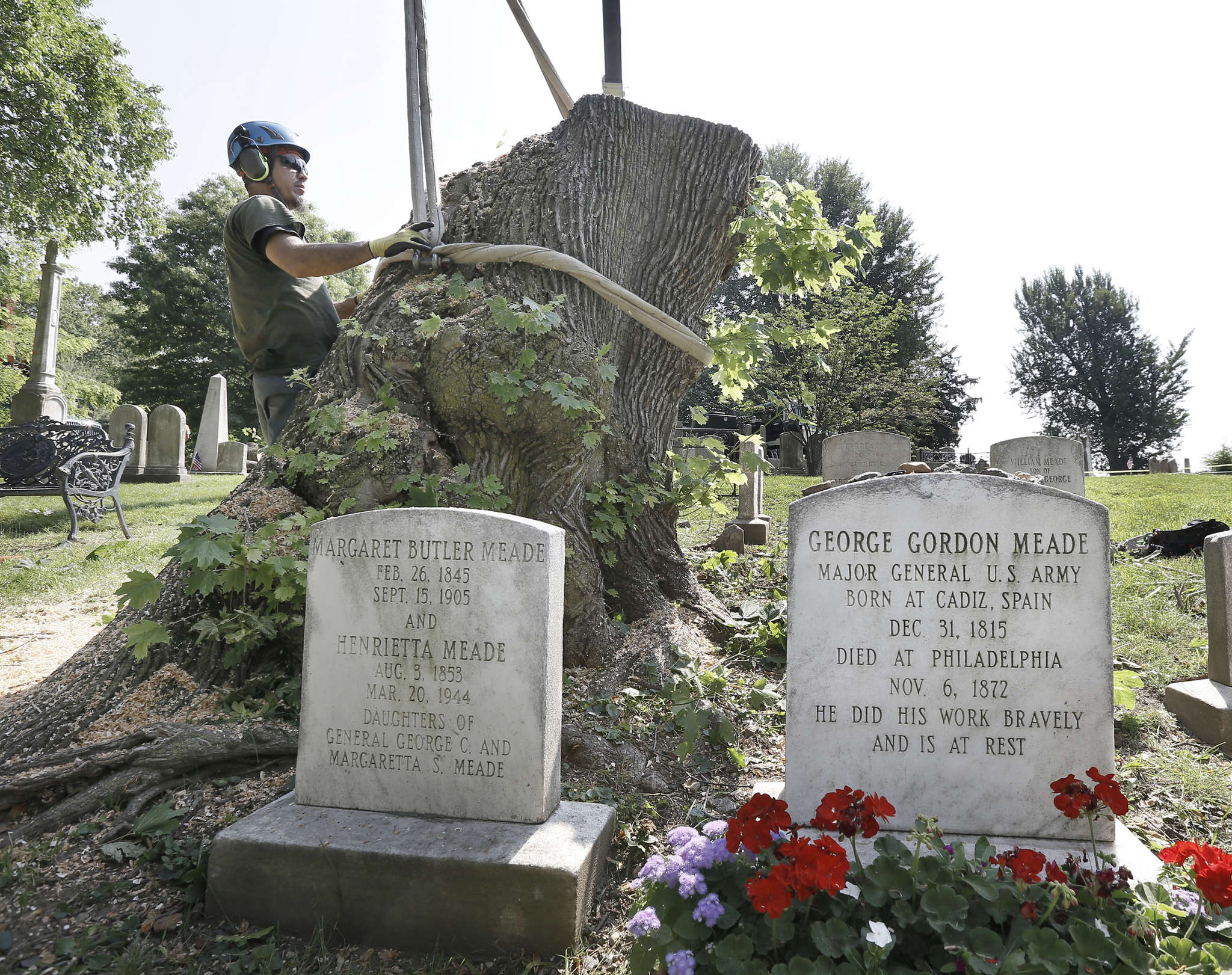 A Visit to Laurel Hill Cemetery. History and a Little Phillies