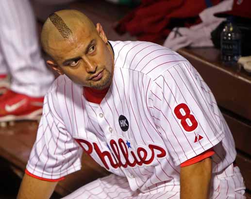 Shane Victorino injured in outfield collision with Raul Ibanez