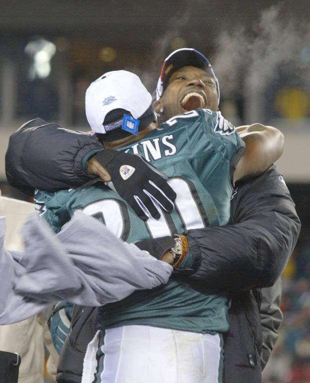 Brian Dawkins, former Eagles, Broncos safety, announces retirement