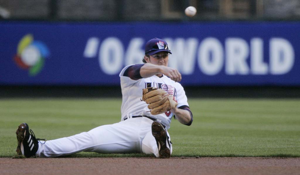 VIDEO: Remembering When Chase Utley Faked Out Jason Bartlett for a Home  Plate Tag to Help Win the 2008 World Series