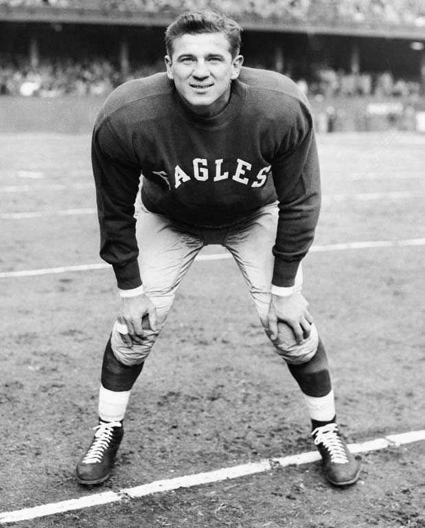 Chuck Bednarik, Eagles' Hall-of-Fame Linebacker, Dies at 89 - WSJ