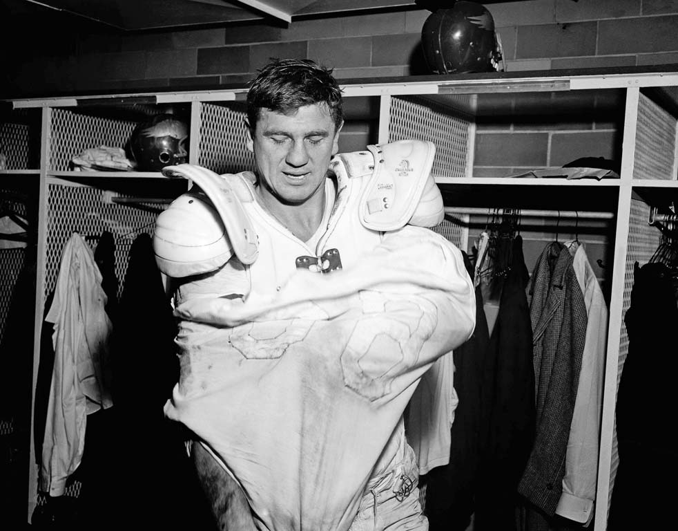 Chuck Bednarik dies at age of 89 - ABC7 New York