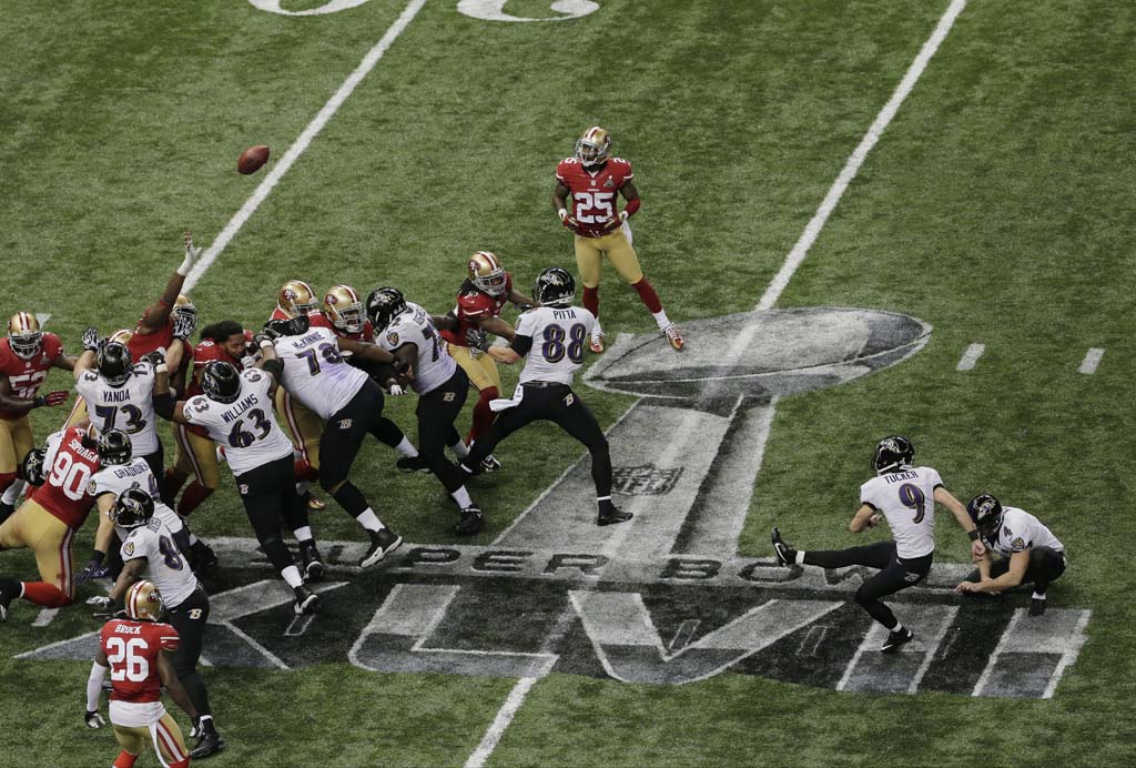 Blackout hits Super Bowl XLVII spectacle as Baltimore Ravens beat San  Francisco 49ers in classic, The Independent