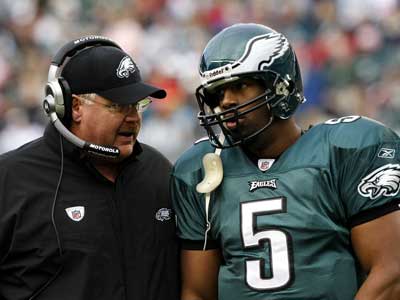Coach Andy Reid and quarterback Donovan McNabb were targets of disgruntled fans after the loss to the Cowboys. The Eagles have not fared well lately in games decided by seven points or fewer. ( Michael S. Wirtz / Staff Photographer )