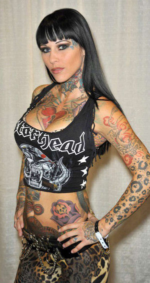 Michelle Bombshell McGee the tattooed trollop who slept with Sandra