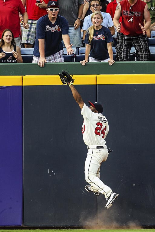 Chipper Jones belts three-run home run in ninth to lift the Altanta Braves  over the Philadelphia Phillies 