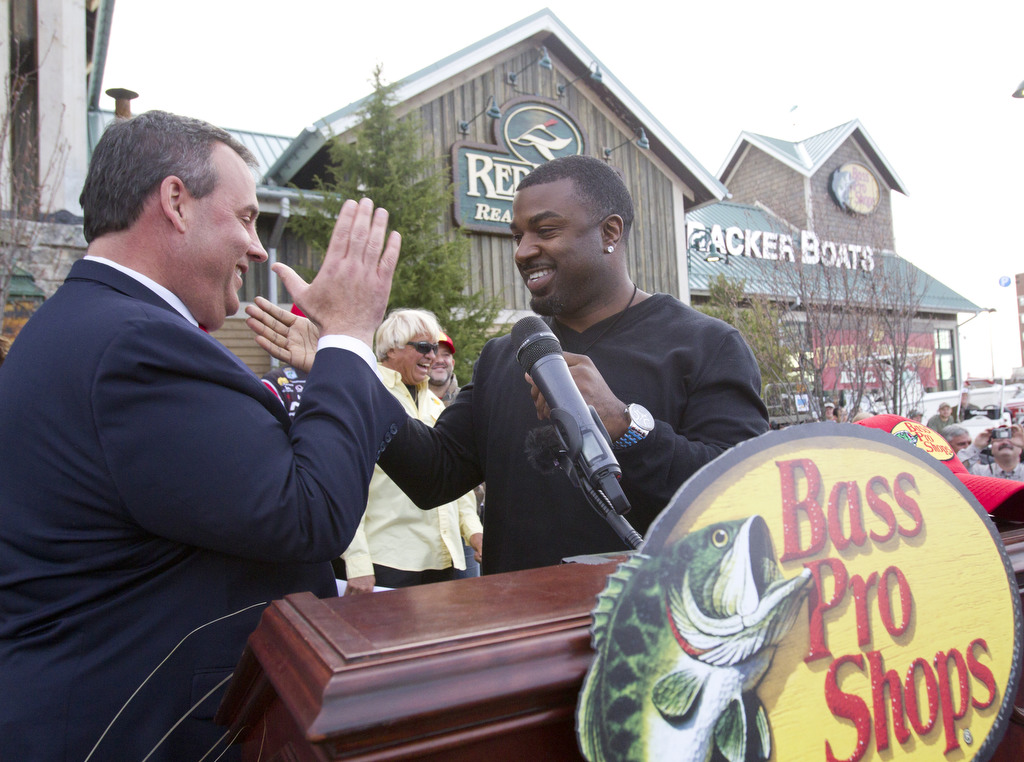 Bass Pro Shops opens in Atlantic City