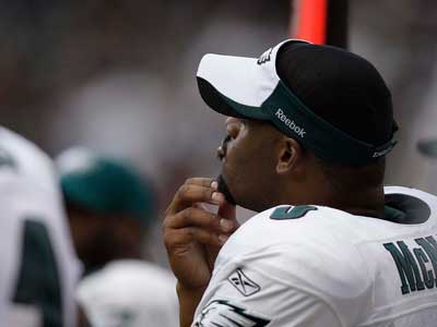 Donovan McNabb has been stuck running an offense that quickly abandons the run, leading to troubles in the red-zone. ( David Maialetti / Staff Photographer )
