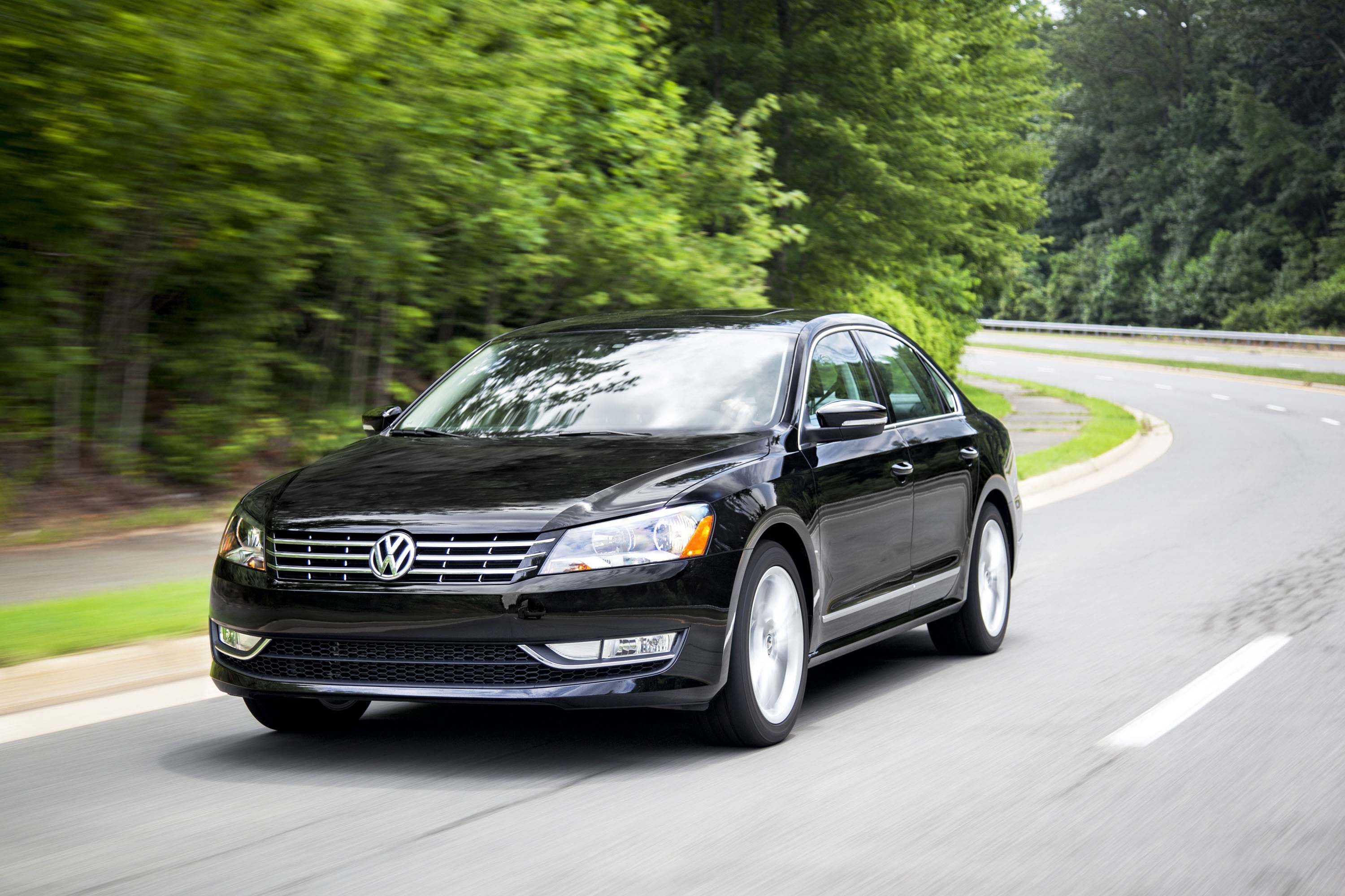 AIDS rouw Suradam Volkswagen's 2015 Passat brings new features, with variety of engine  options, including diesel
