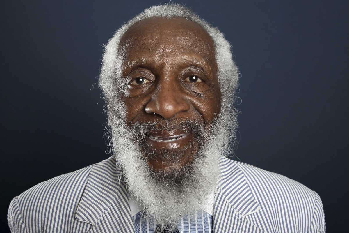 Dick Gregory, comedian and civil rights activist, dies at 84