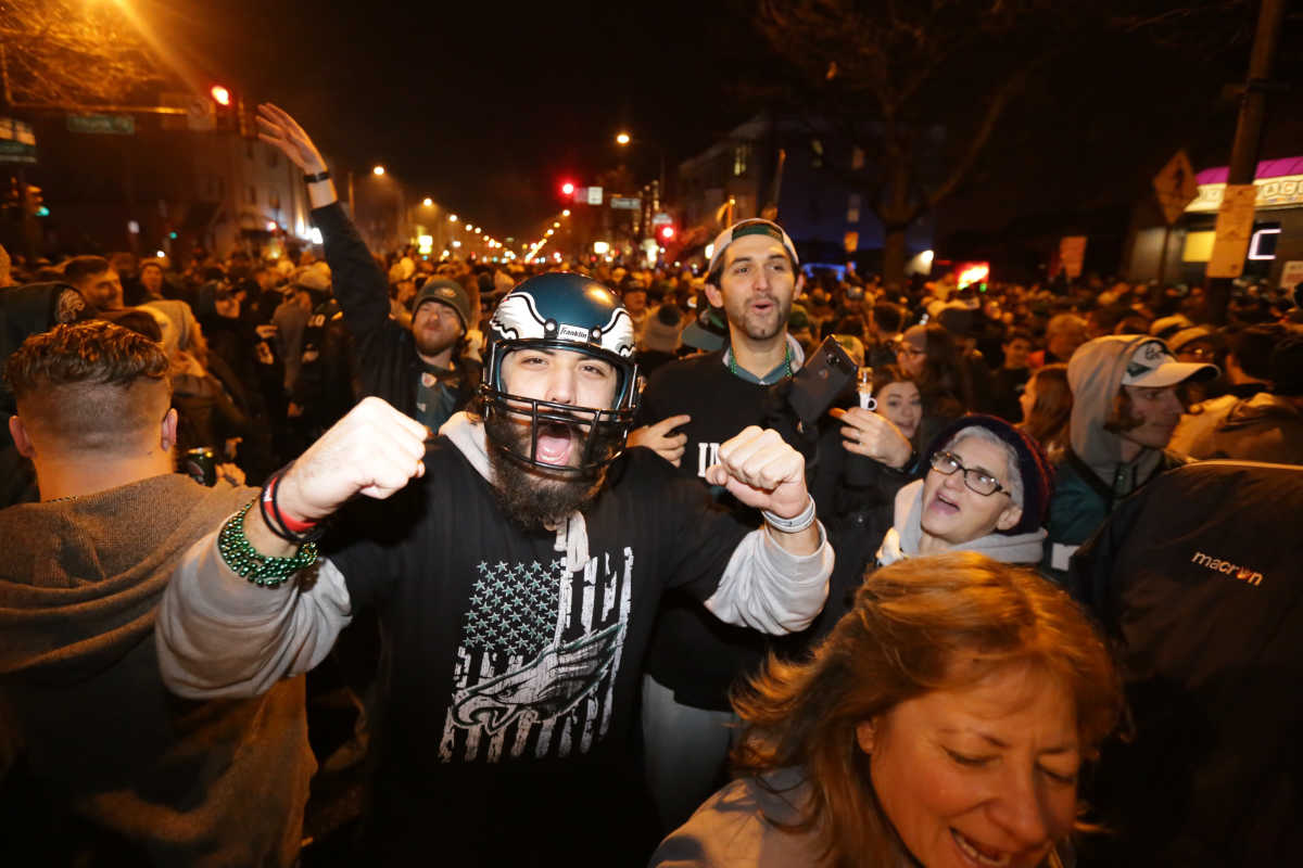 Photos: Philly takes to streets to celebrate Eagles' first Super Bowl win -  Curbed Philly