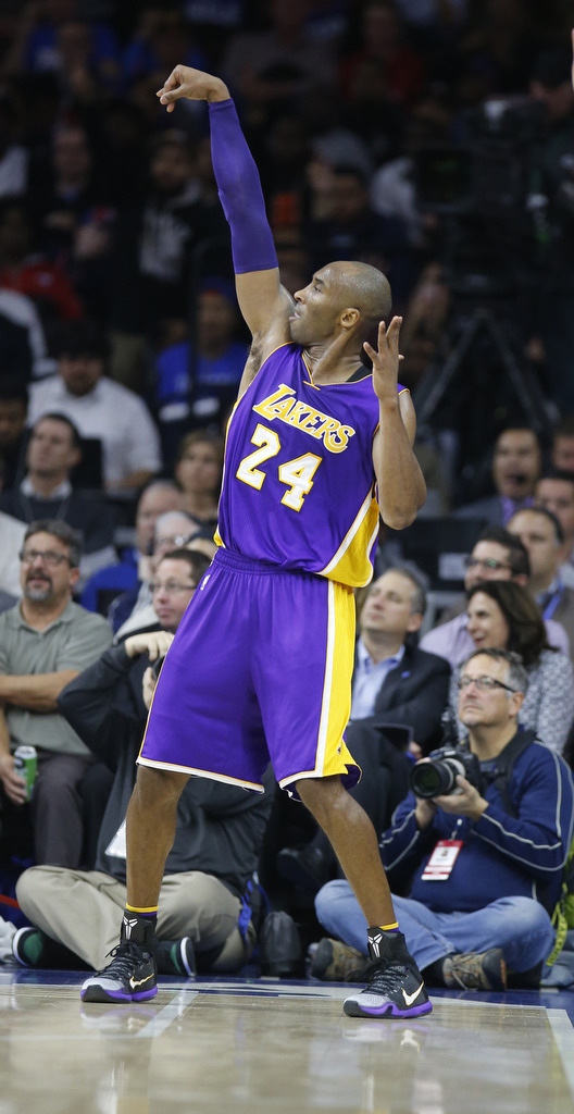 Eagles Honor Kobe Bryant with Tribute Wall Depicting LA Lakers Legend  Wearing His Lower Merion Jersey