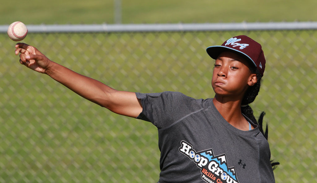 Mo'Ne Davis Becomes First Little League Player To Land A National Sports  Illustrated Cover.  SUPERSELECTED - Black Fashion Magazine Black Models  Black Contemporary Artists Art Black Musicians