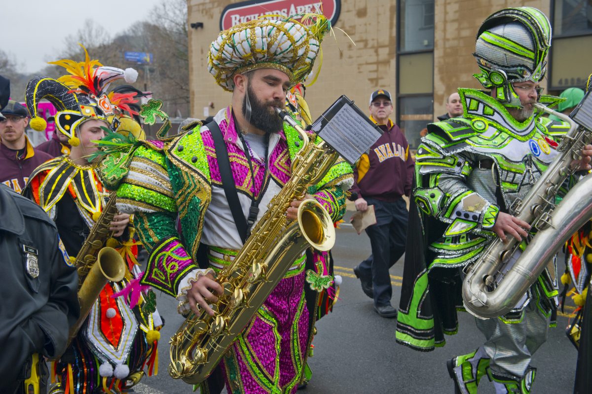 Eagles' Jason Kelce reprises his Mummers dazzle in Manayunk - Philly