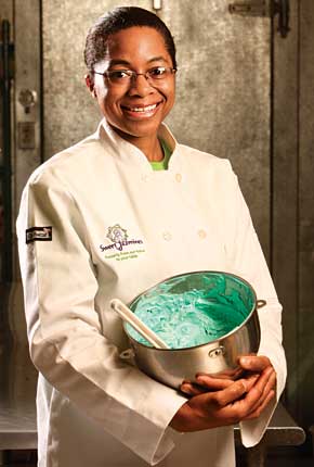 Baker Kim Davis Cuthbert turns out about 200 wedding cakes a year at her Sweet Jazmines Pastry Shop. She&acute;s branching out with new products such as sweet-potato muffins and 10 flavors of cupcakes. (MICHAEL BRYANT / Staff Photographer)