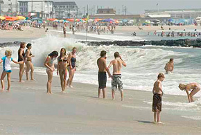 Higher-than-usual waves on the Cape May beaches are kicked up from the approaching Hurricane Earl. It is expected to pass the Jersey Shore Friday afternoon, with winds of 104 m.p.h. (Ron Tarver / Staff Photographer)