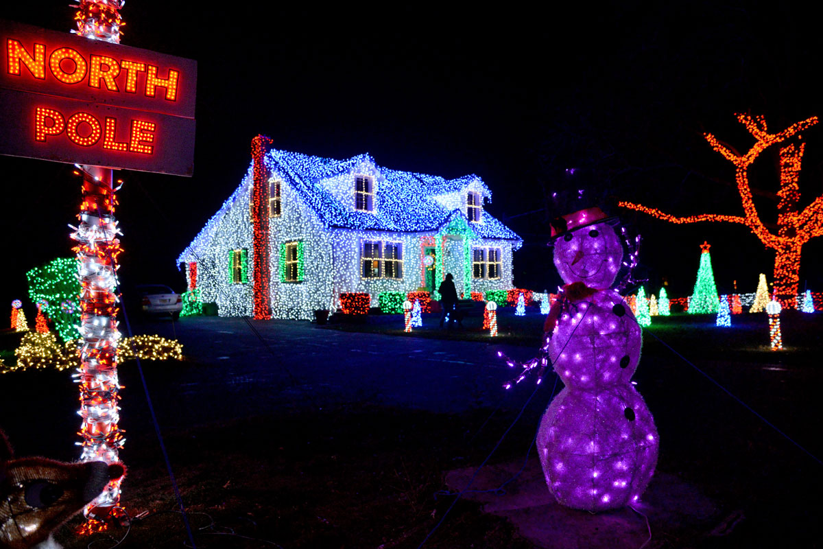 Medford Or Christmas Lights Tour 2022 In Medford, One Grand Holiday Finale In Lights?