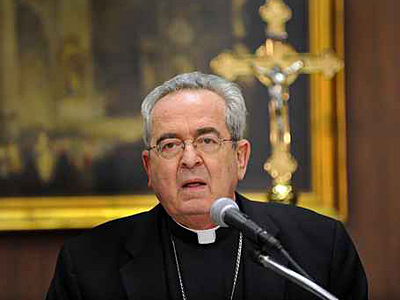 In this file photo, Cardinal Justin Rigali speaks during a news conference. (Sharon Gekoski-Kimmel / Staff)