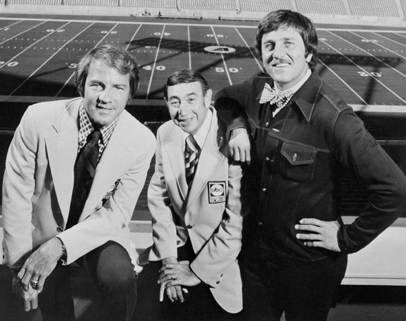 Ex-Cowboys QB, broadcast star 'Dandy Don' Meredith dies at 72