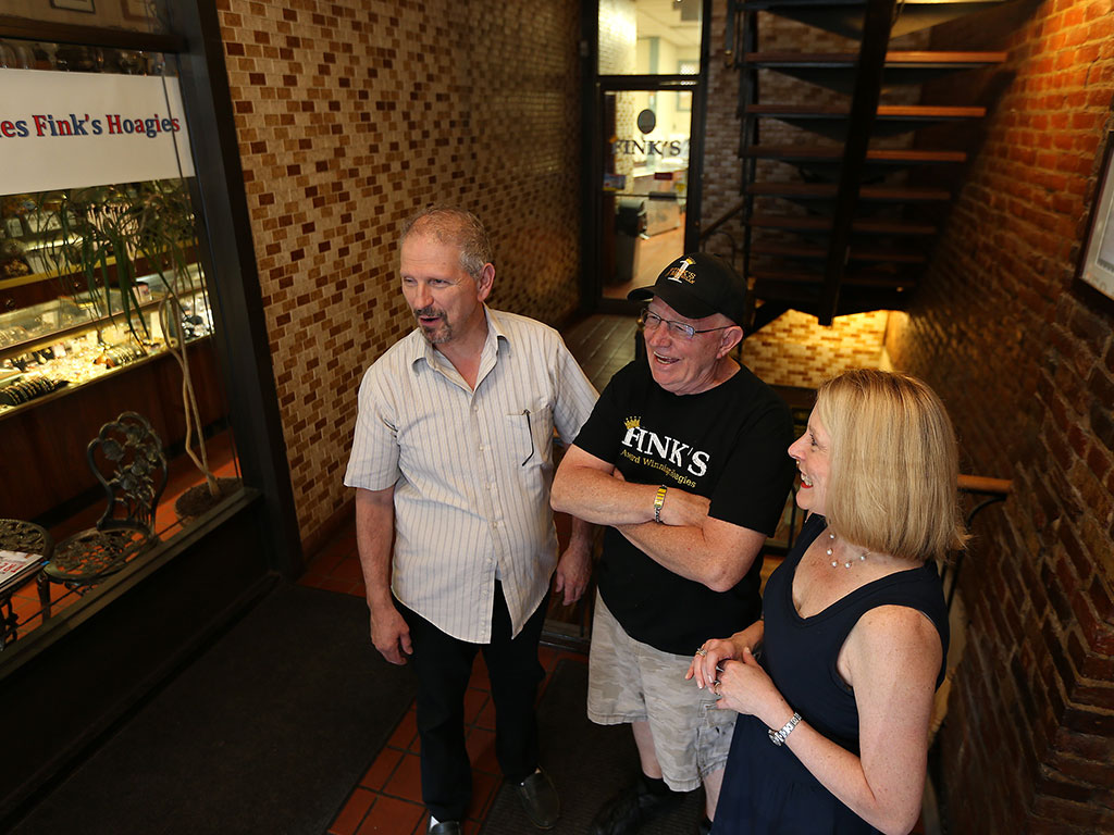 Bensalem woman trades necklaces with Phillies reliever José