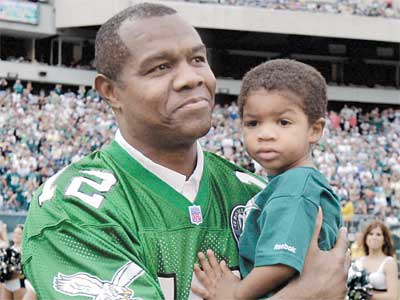 Former Eagle Randall Cunningham's 2-year-old son found floating in hot tub