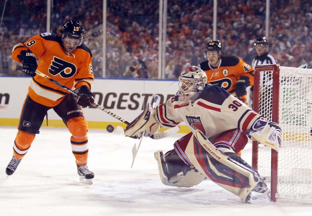 Flyers adopt 2012 Winter Classic jersey as new third —