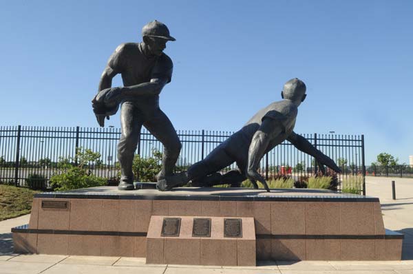 11/08/11, Chuck Bednarik Statue to Be Unveiled at Franklin Field