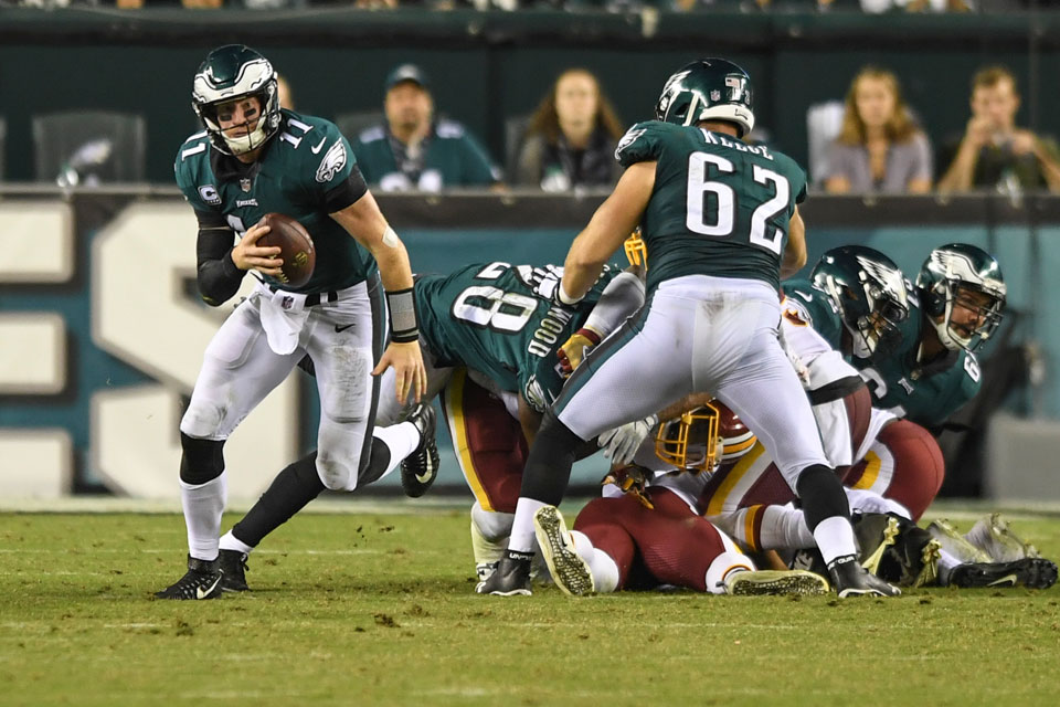 Eagles' Carson Wentz responds to NFL Network report that he's being  'tentative' 