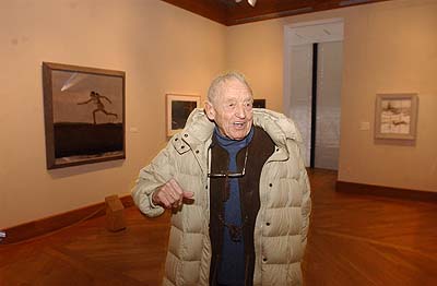  Andrew Wyeth walks through the gallery of his paintings at The Brandywine River Museum in 2006. (Williams/Inquirer)