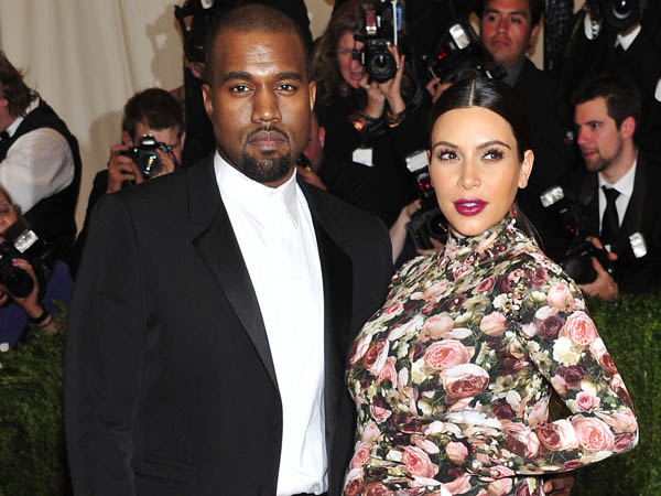 Kanye and Kim Kardashian reportedly gave friends fake baby pictures of ...